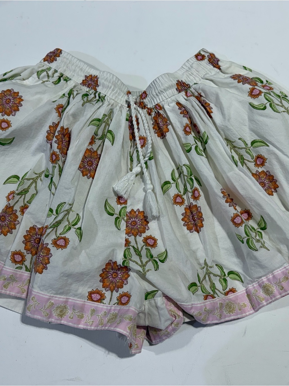 Old Navy White Floral Drawstring Women’s Shorts with Pink Trim